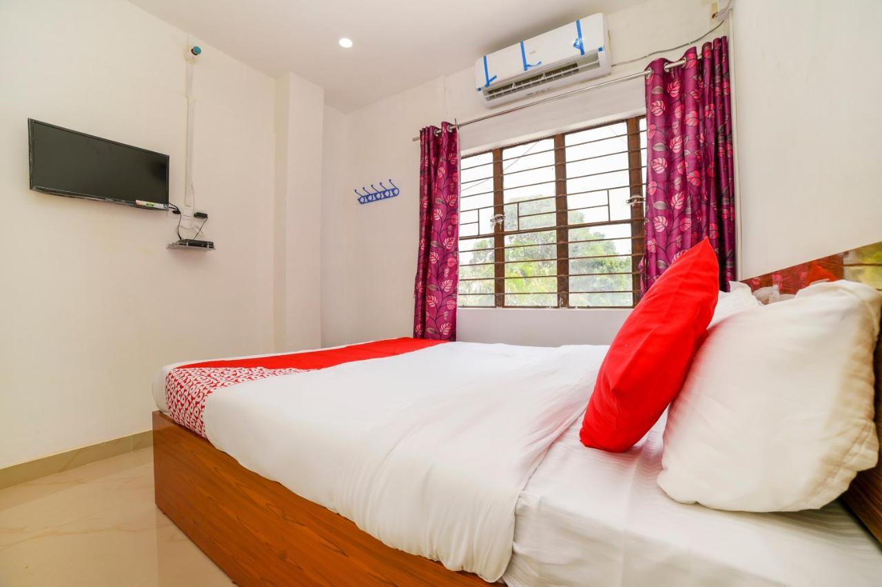 OYO 40893 Hotel Lotus Guwahati Buitenkant foto