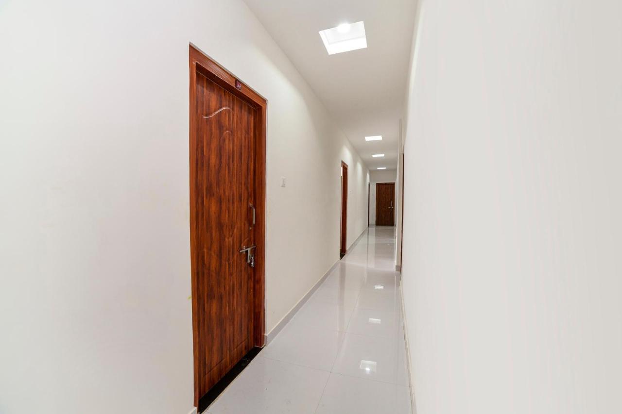 OYO 40893 Hotel Lotus Guwahati Buitenkant foto