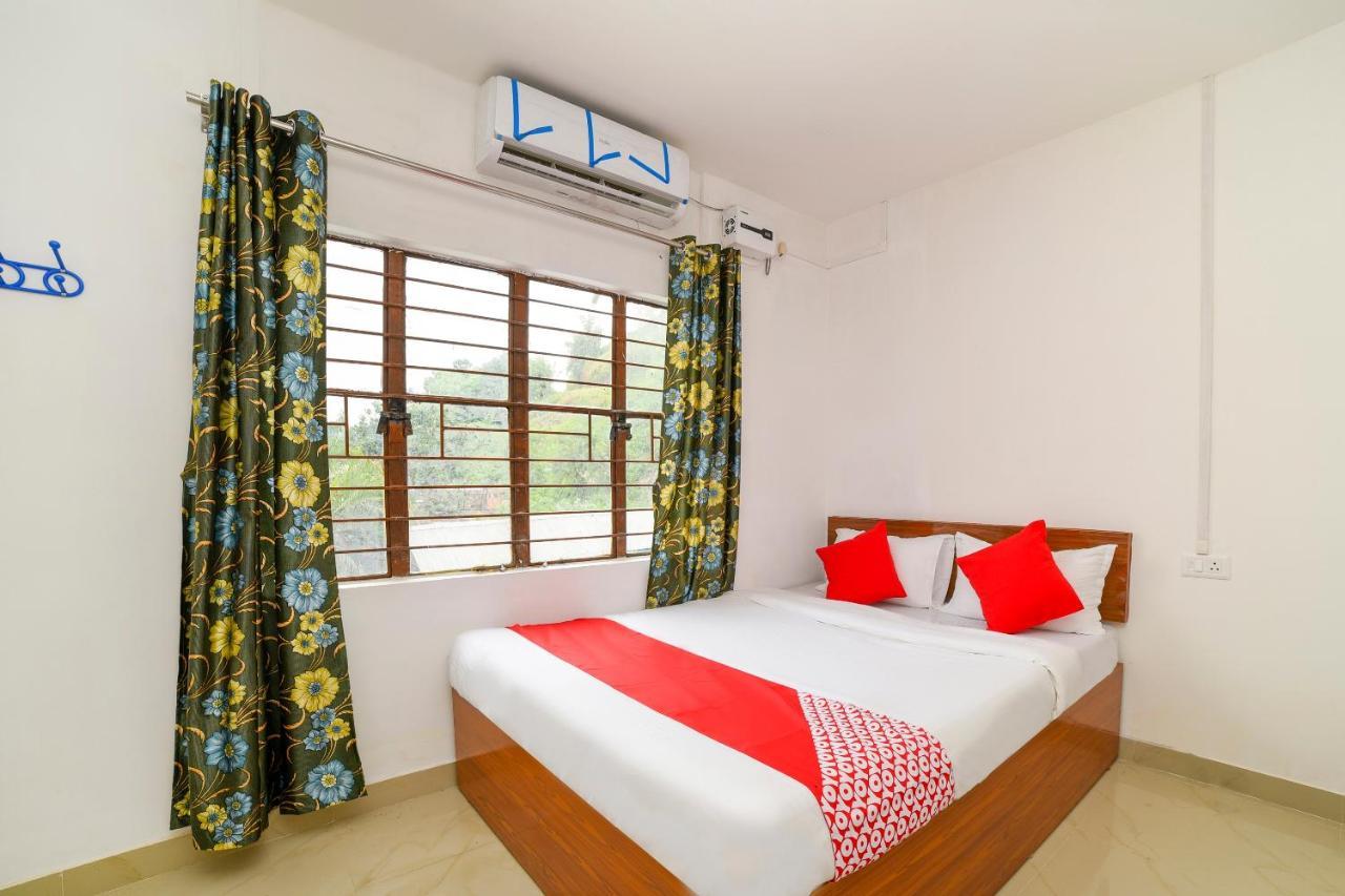 OYO 40893 Hotel Lotus Guwahati Buitenkant foto