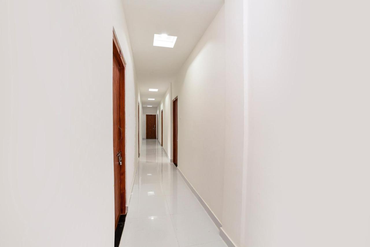 OYO 40893 Hotel Lotus Guwahati Buitenkant foto