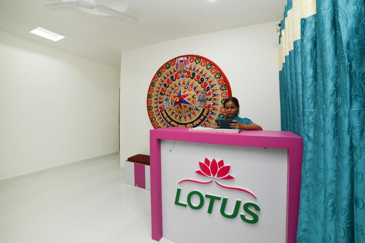 OYO 40893 Hotel Lotus Guwahati Buitenkant foto